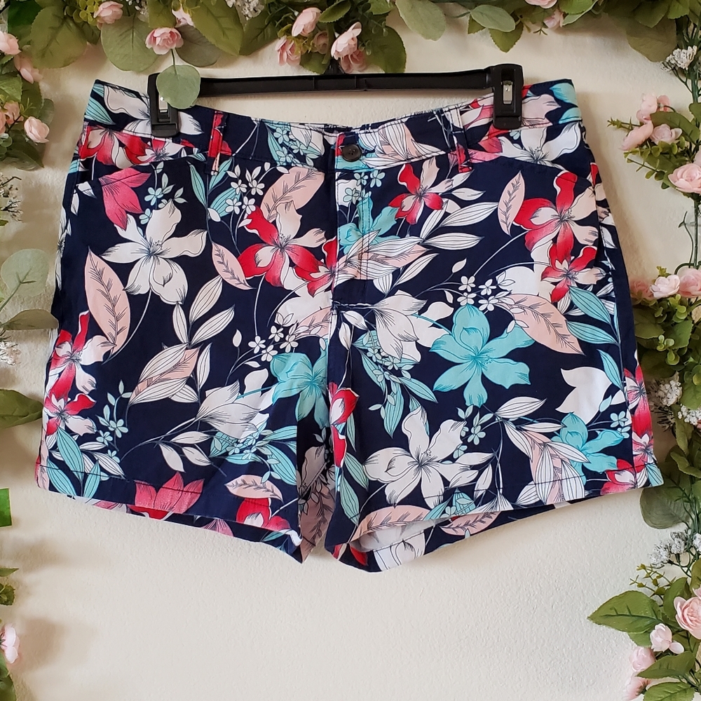 NWOT St. John's Bay / Casual Floral Shorts